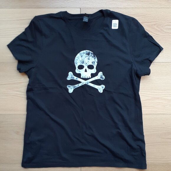 Skull and Crossbones Jolly Roger - New Women's Large Black T-Shirt - Picture 1 of 4